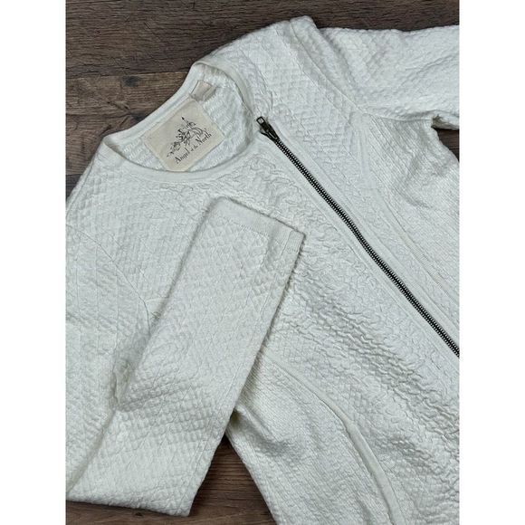 Angel Of The North Jackets & Blazers - Angel Of The North (Anthropology) Cream Jacket Size‎ Small